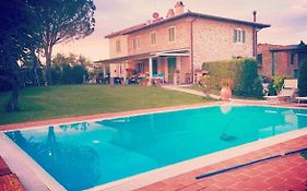 Alloggio incantevole con piscina